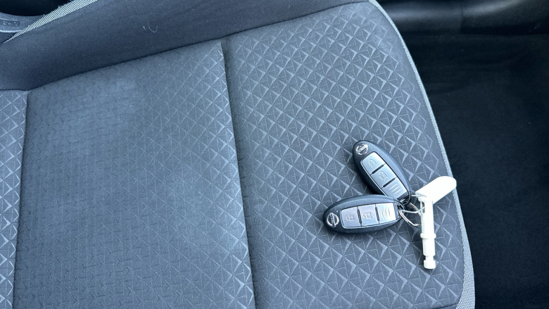 Nissan Juke 1.0 DiG-T 114 N-Connecta 5dr Petrol Hatchback